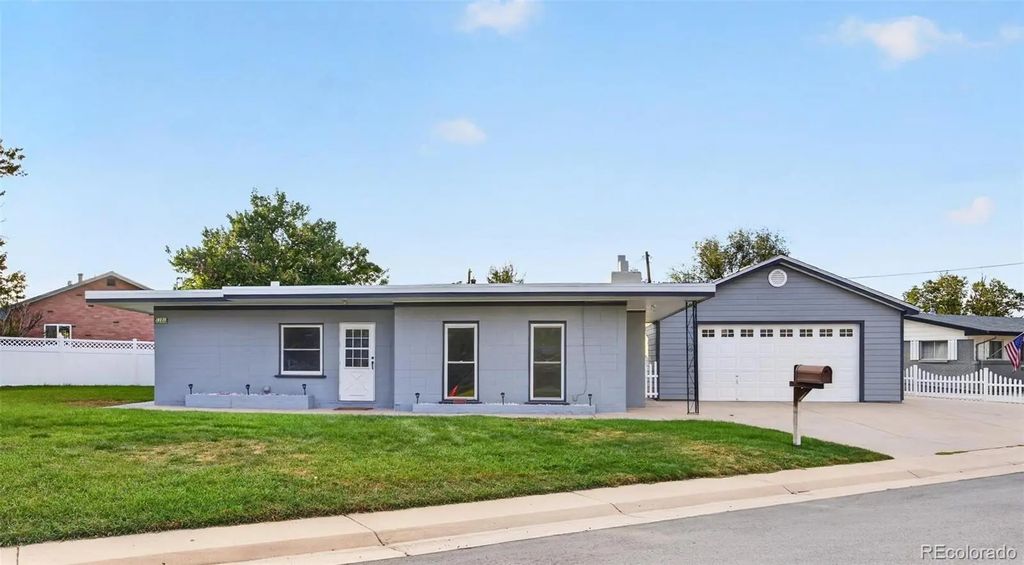 1101 W Stanford Avenue, Englewood