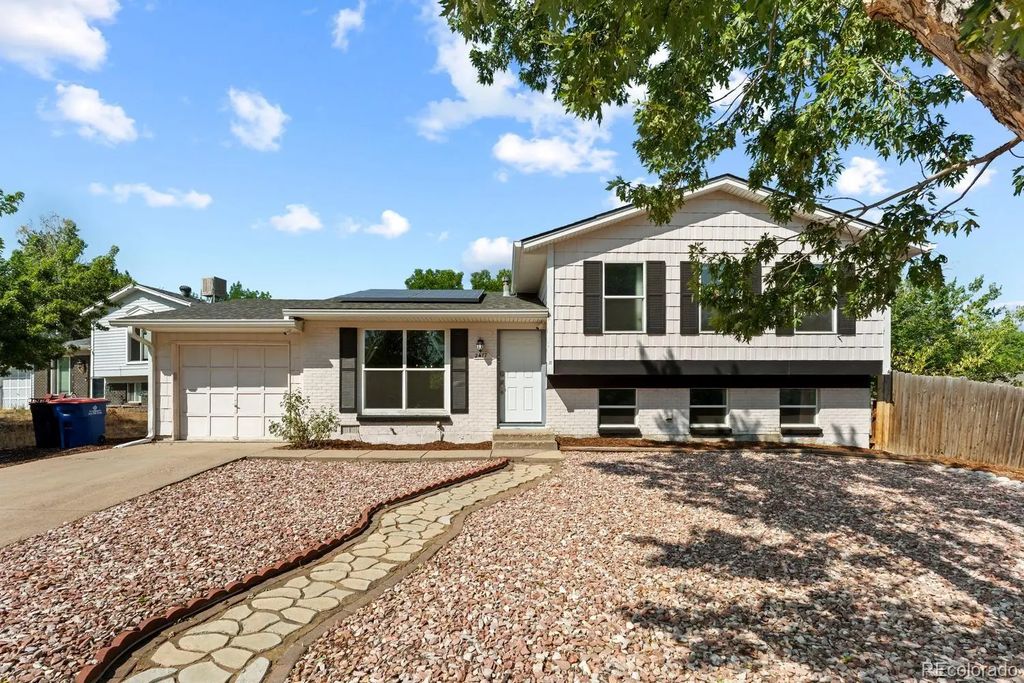 2477 S Mobile Street, Aurora