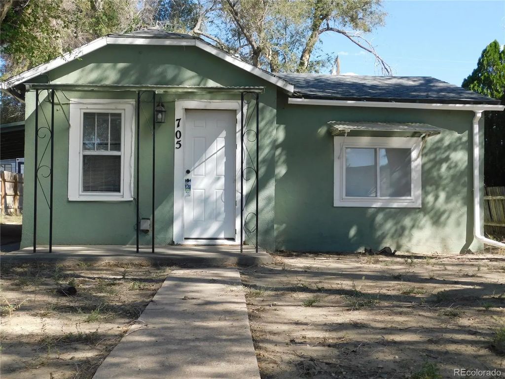 705 Adams Avenue, La Junta