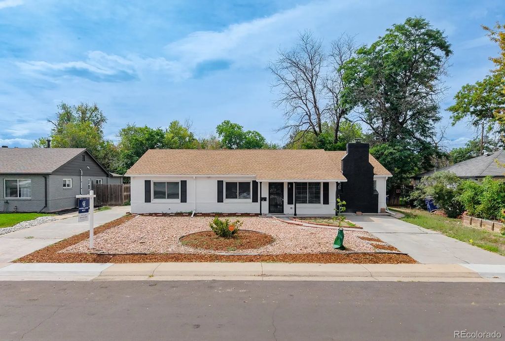 919 Troy Street, Aurora