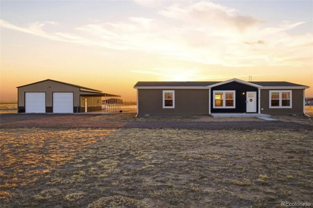 8 Brown Drive, Wiggins