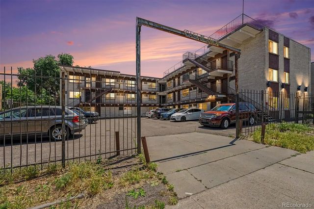590 N Logan Street 206, Denver