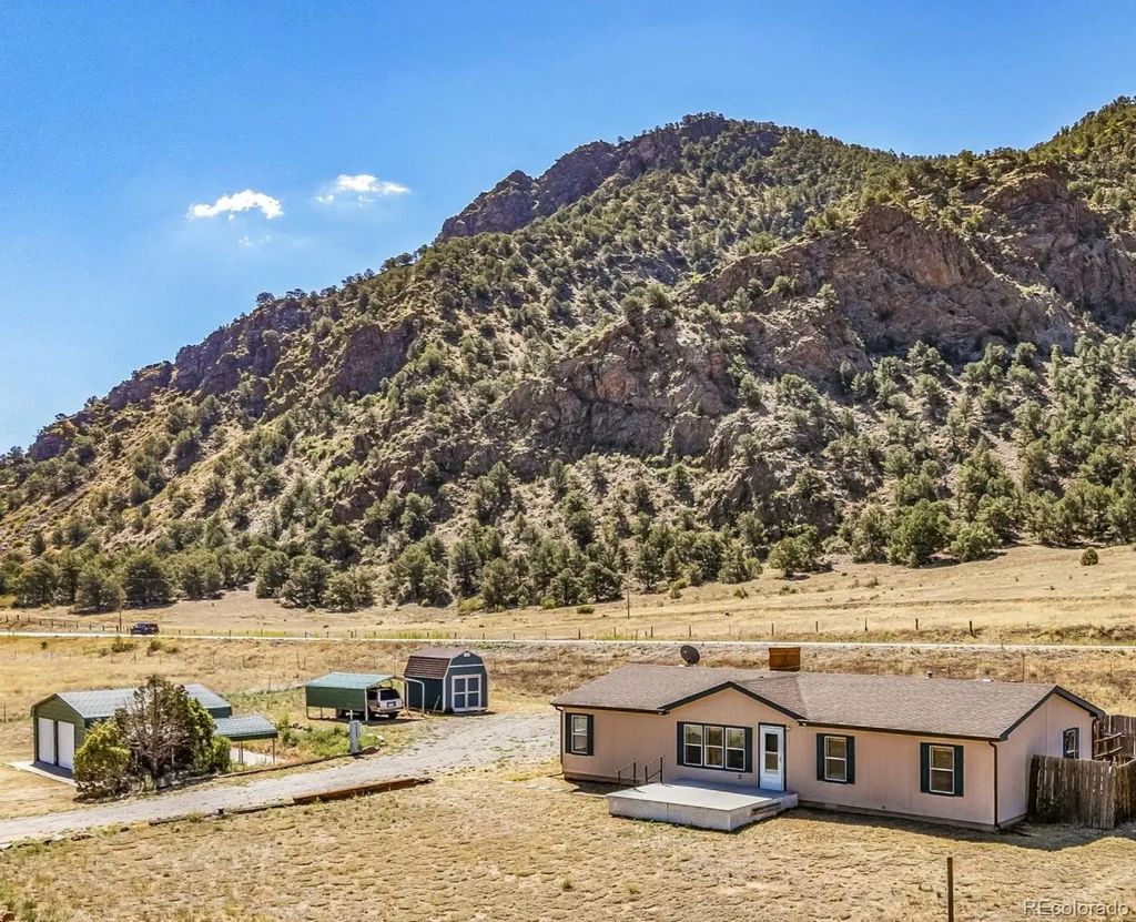 758 Shannon Road, Cotopaxi