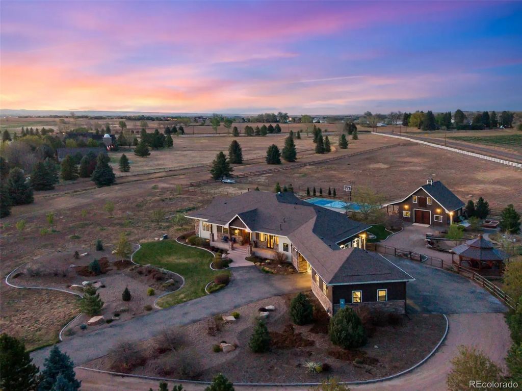 2418 Barry Lane, Fort Collins