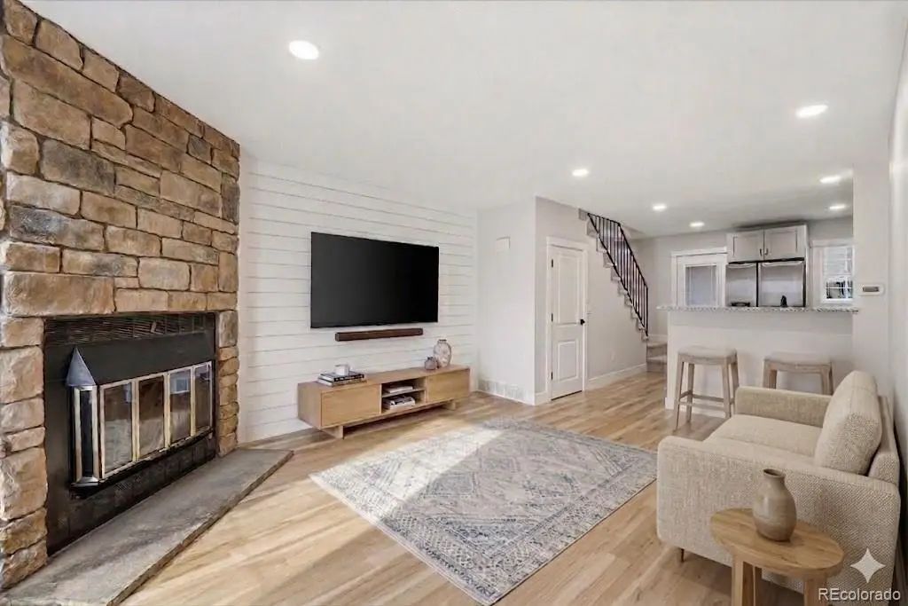 9800 W Cornell Place, Lakewood