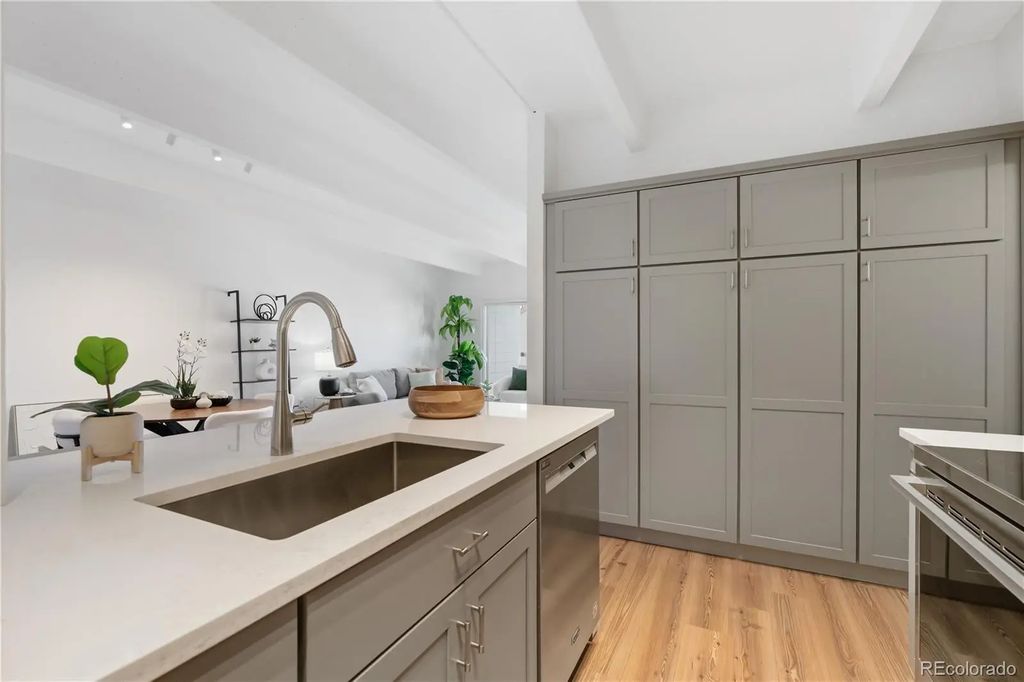 551 N Pearl Street 303, Denver