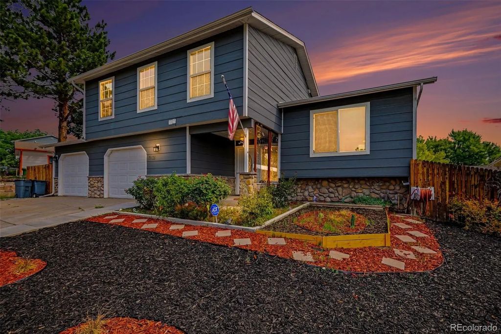 1032 S Ventura Way, Aurora