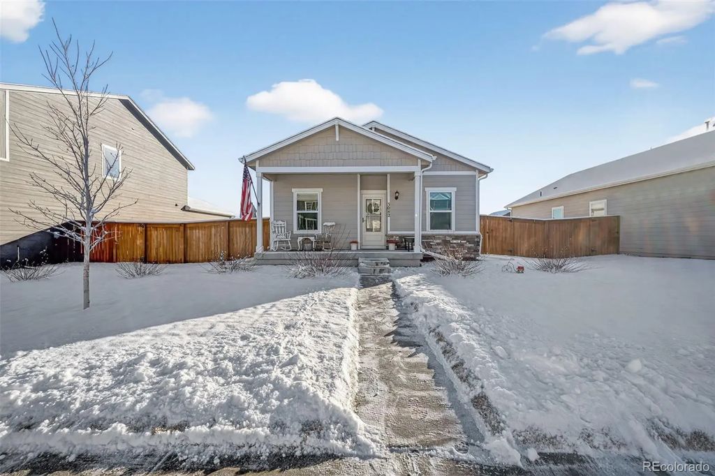 3042 Nectar Street, Strasburg