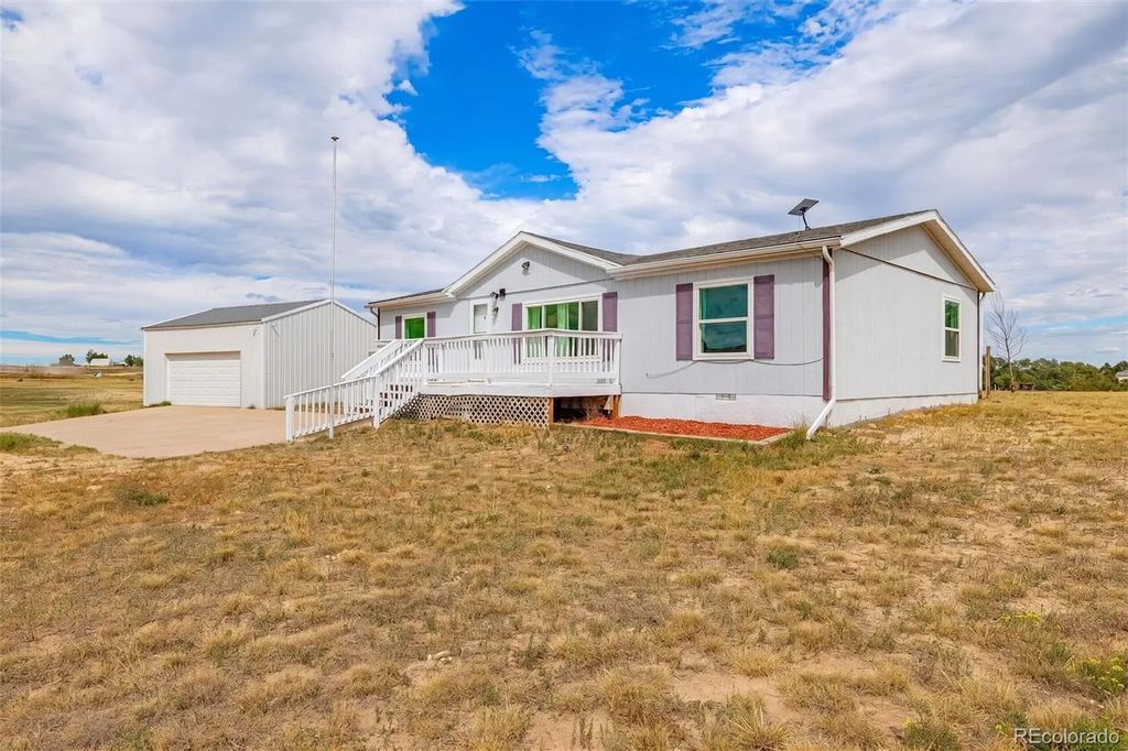 6015 Peerless Farms Road, Peyton