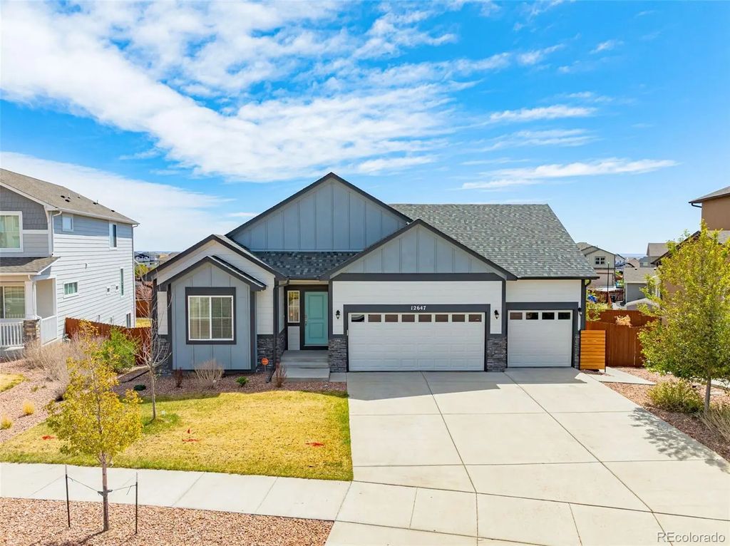 12647 Pyramid Peak Drive, Peyton
