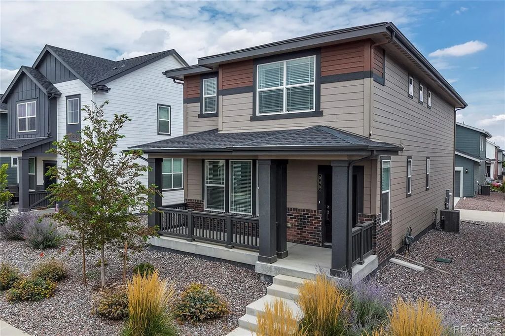 545 Bennett Avenue, Bennett