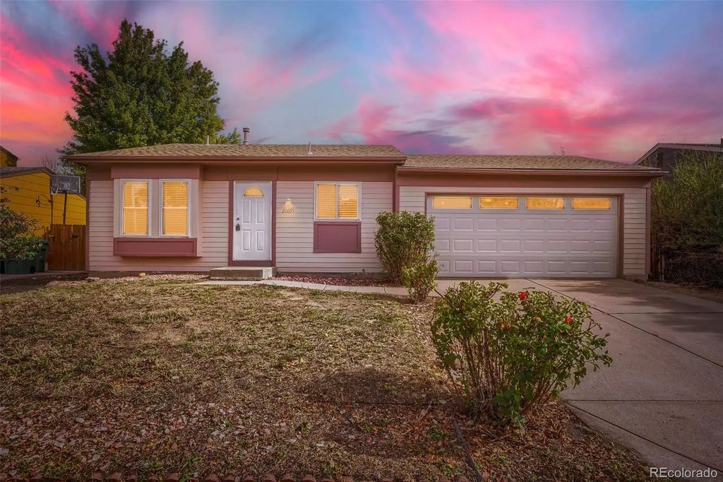 20691 E Buchanan Drive, Aurora