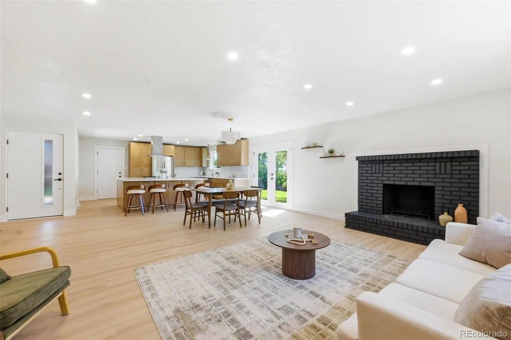 2126 S Yarrow Street, Lakewood