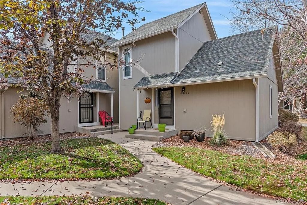 2621 S Xanadu Way F, Aurora