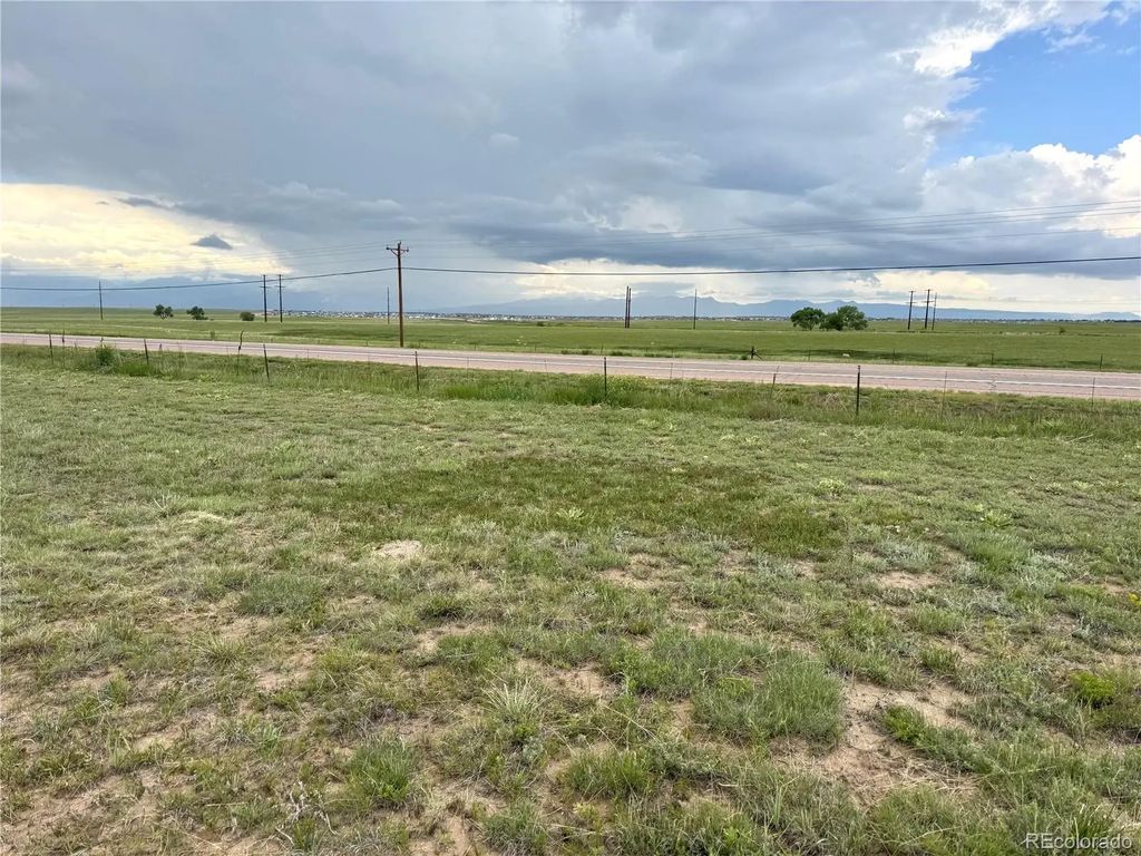 10985 E Us Highway 24, Peyton