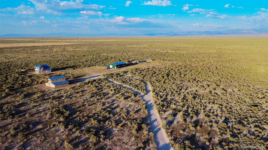 20497 County Road 59, Moffat