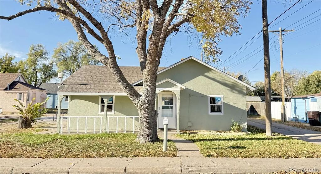 221 Spruce Street, Julesburg