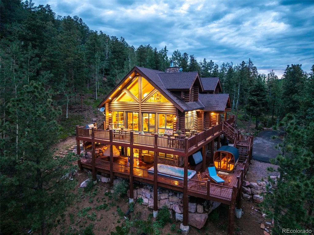 6060 Big Horn Road, Manitou Springs