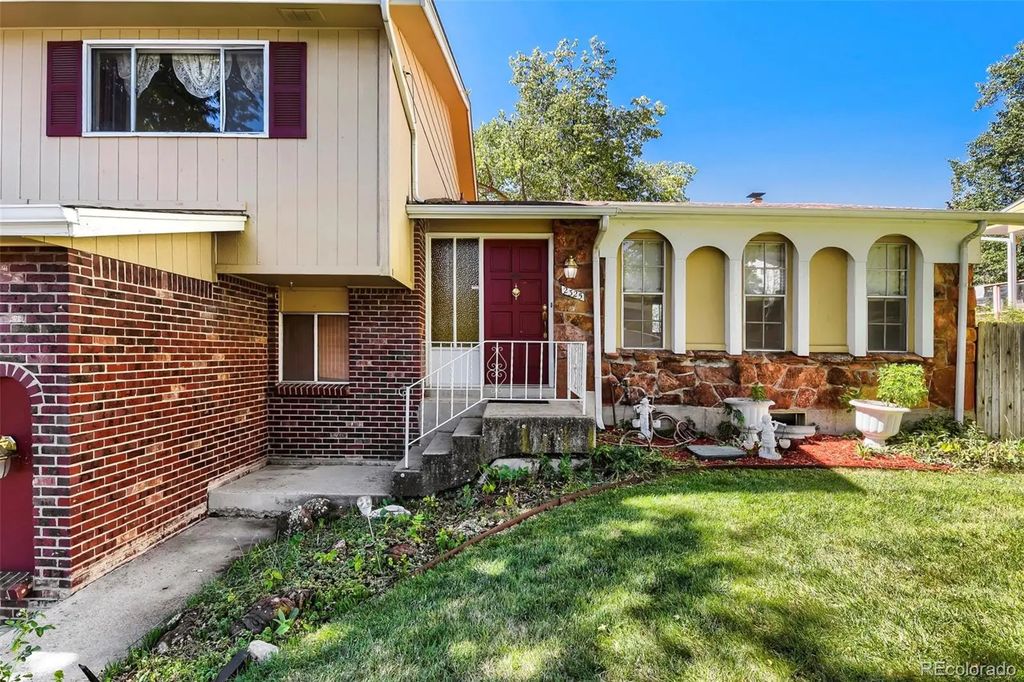 2325 S Hoyt Street, Lakewood