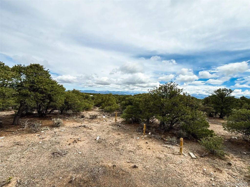 Overland Way, San Luis
