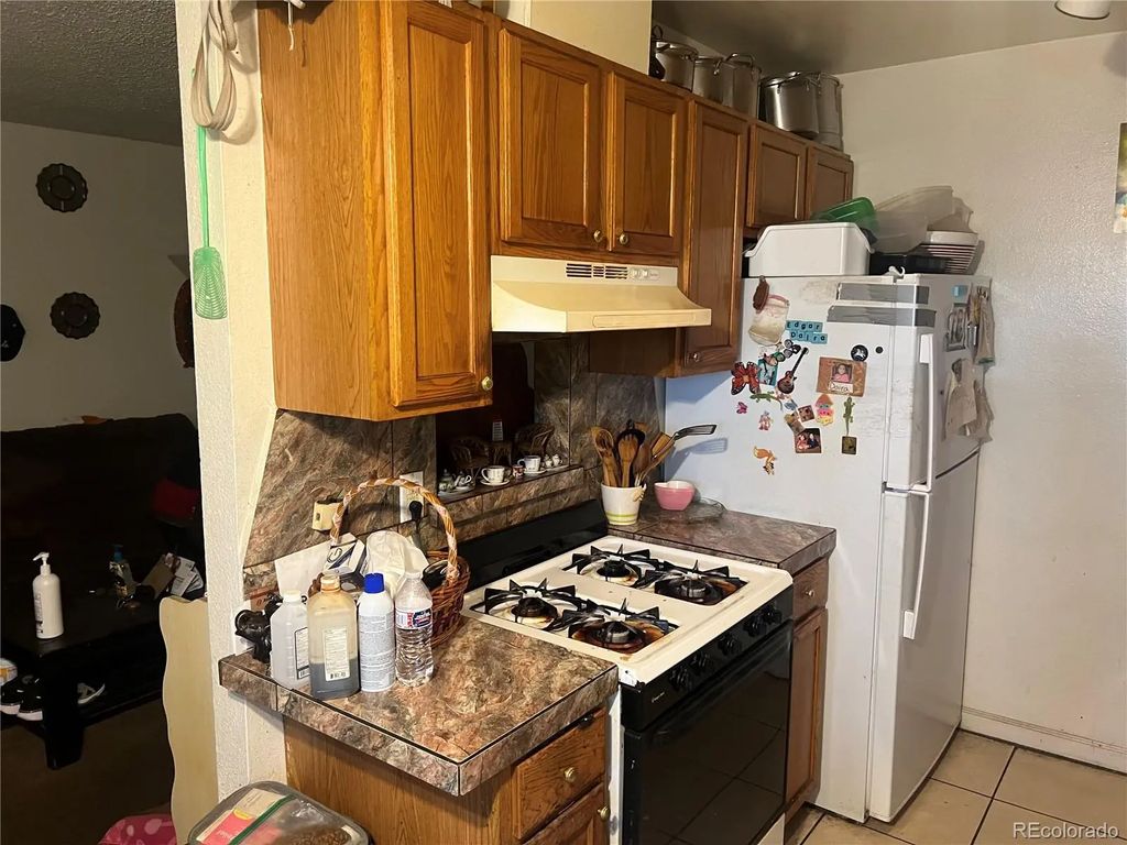 10742 E Exposition Avenue 124, Aurora
