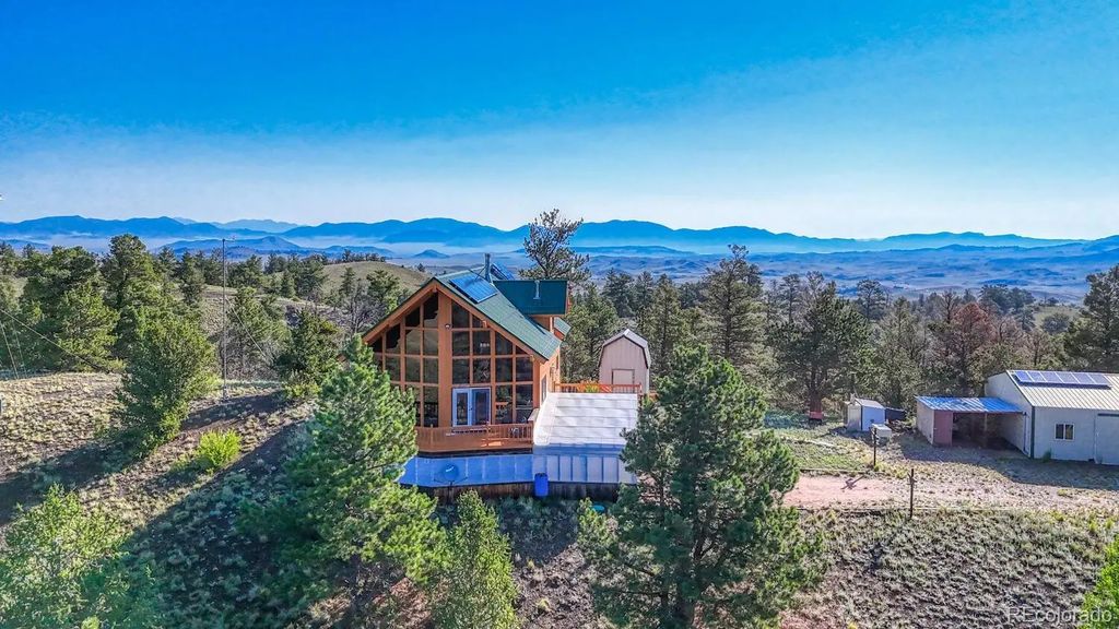 741 Wolfe Road, Hartsel