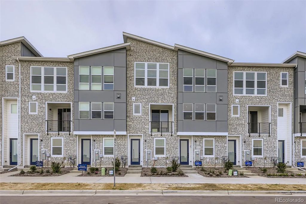 20598 E 63rd Avenue, Aurora