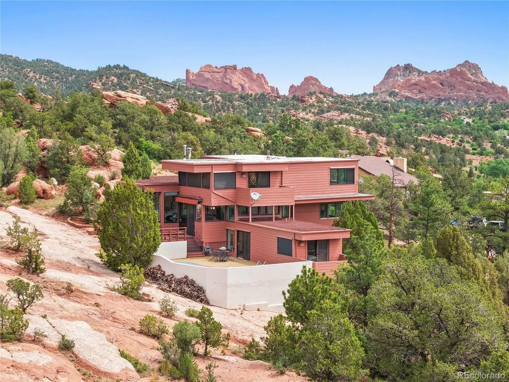 133 Via Vallecito, Manitou Springs