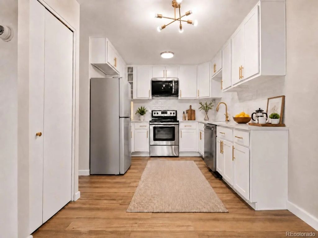 675 S Alton Way 9c, Denver