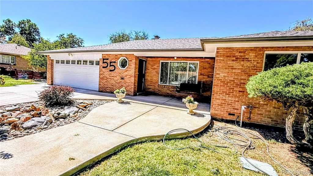 55 Brentwood Street, Lakewood