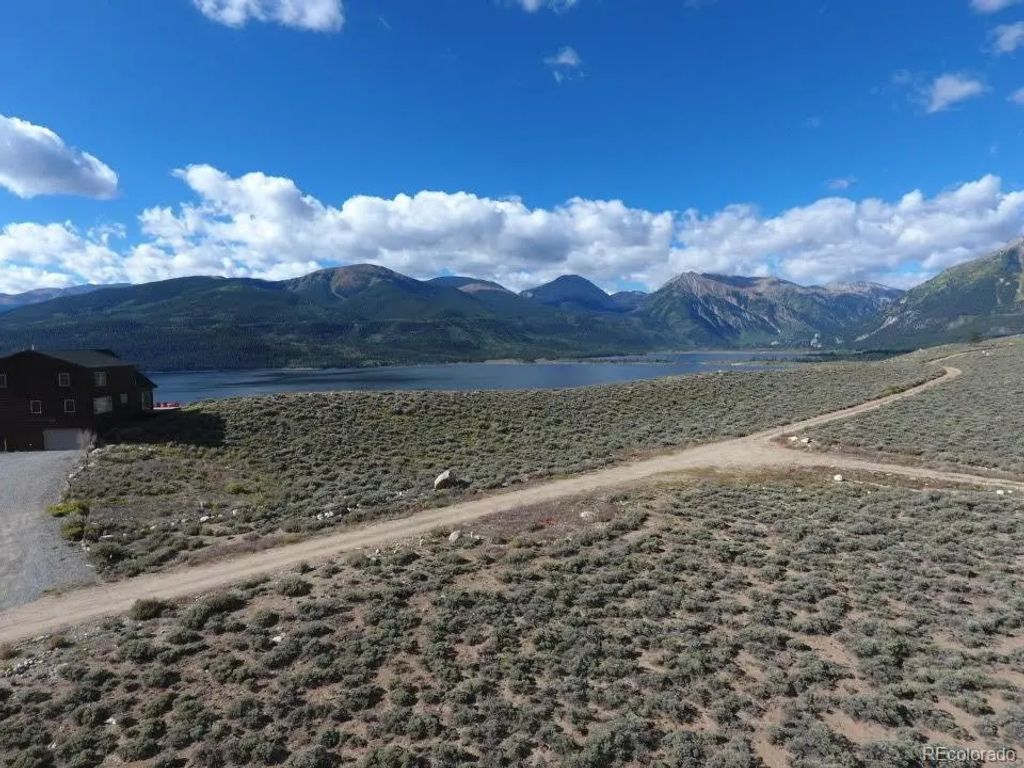 445 Mt. Hope, Twin Lakes