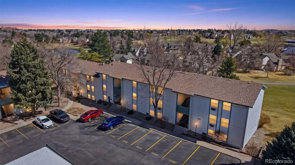 2130 S Vaughn Way 202e, Aurora