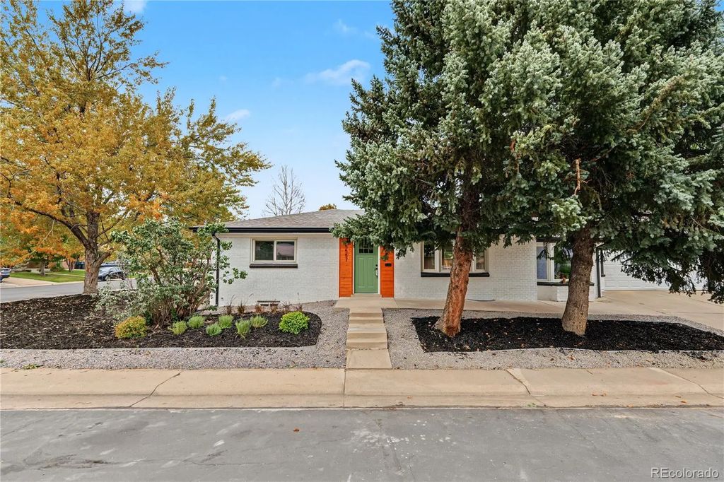 5557 W Mexico Avenue, Lakewood
