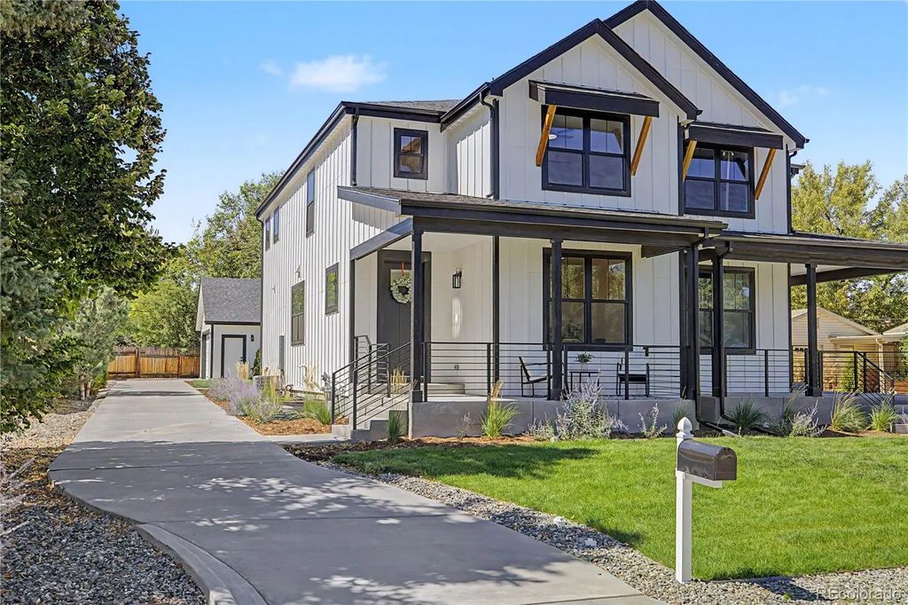 1043 Xenon Street, Golden