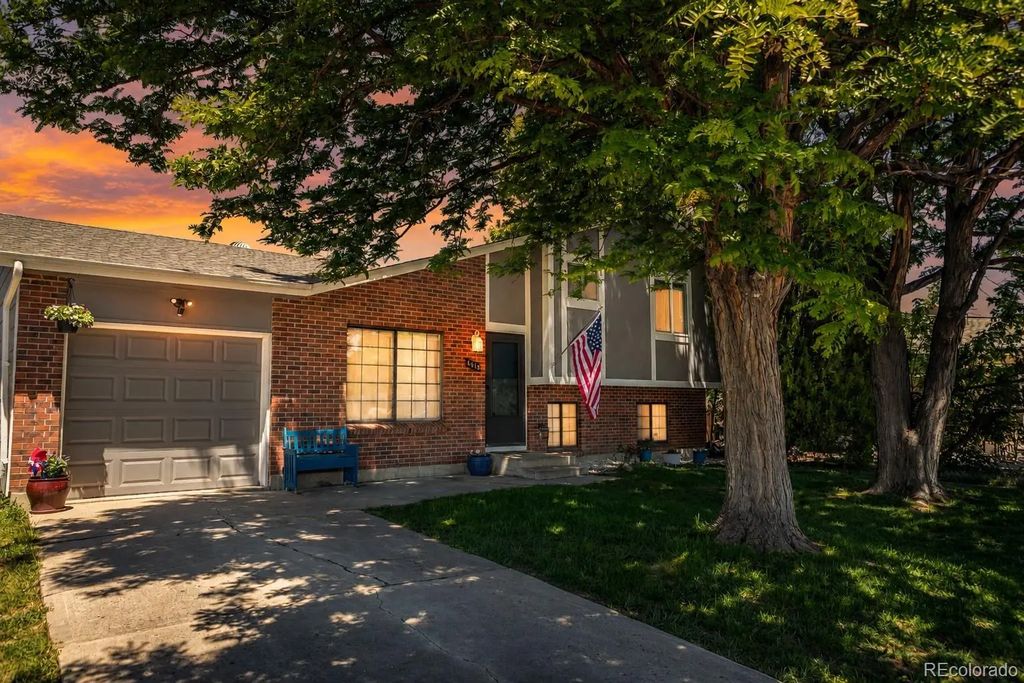 4613 S Jellison Street, Littleton