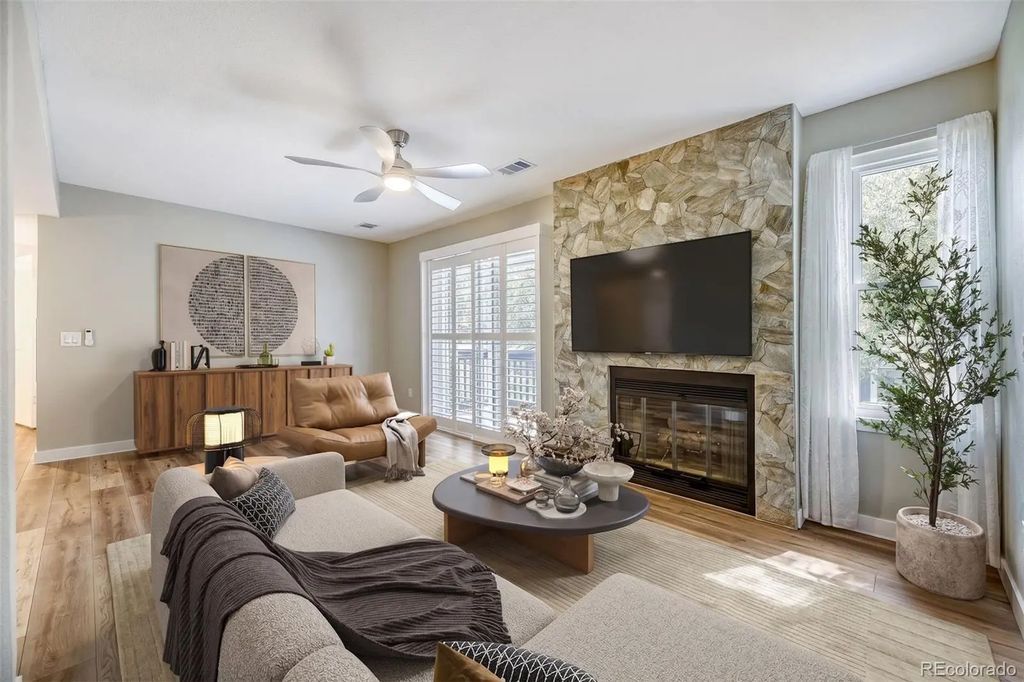 1314 S Cathay Court 102, Aurora