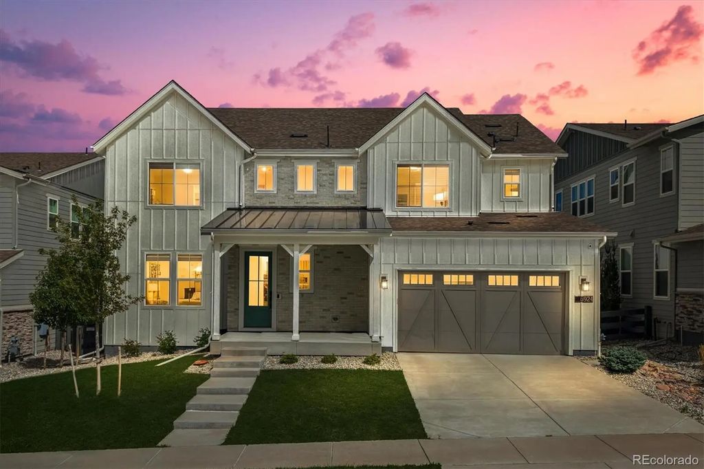 6924 Sunstrand Court, Castle Pines