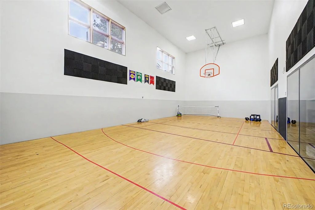 1004 E 5th Avenue, Longmont