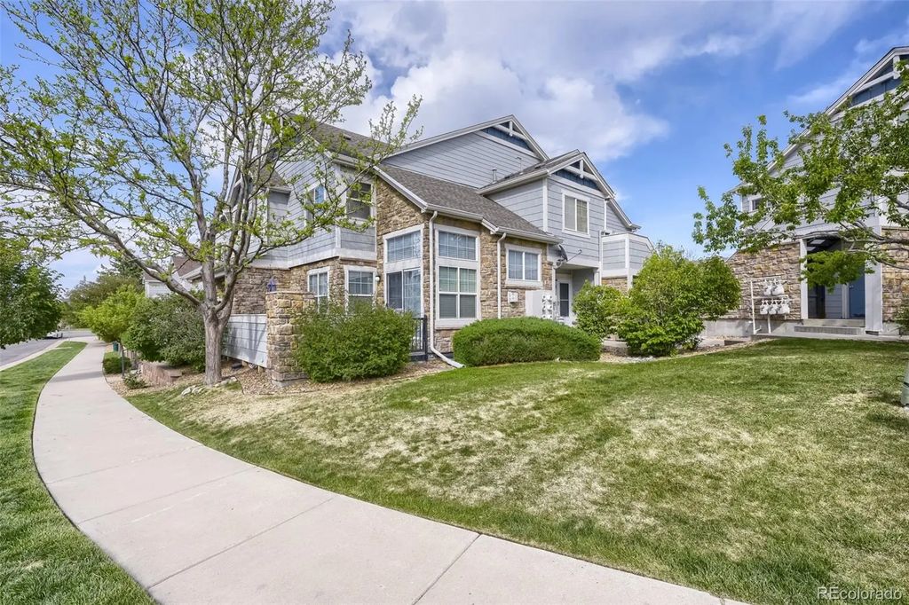 23510 E Alamo Place E, Aurora