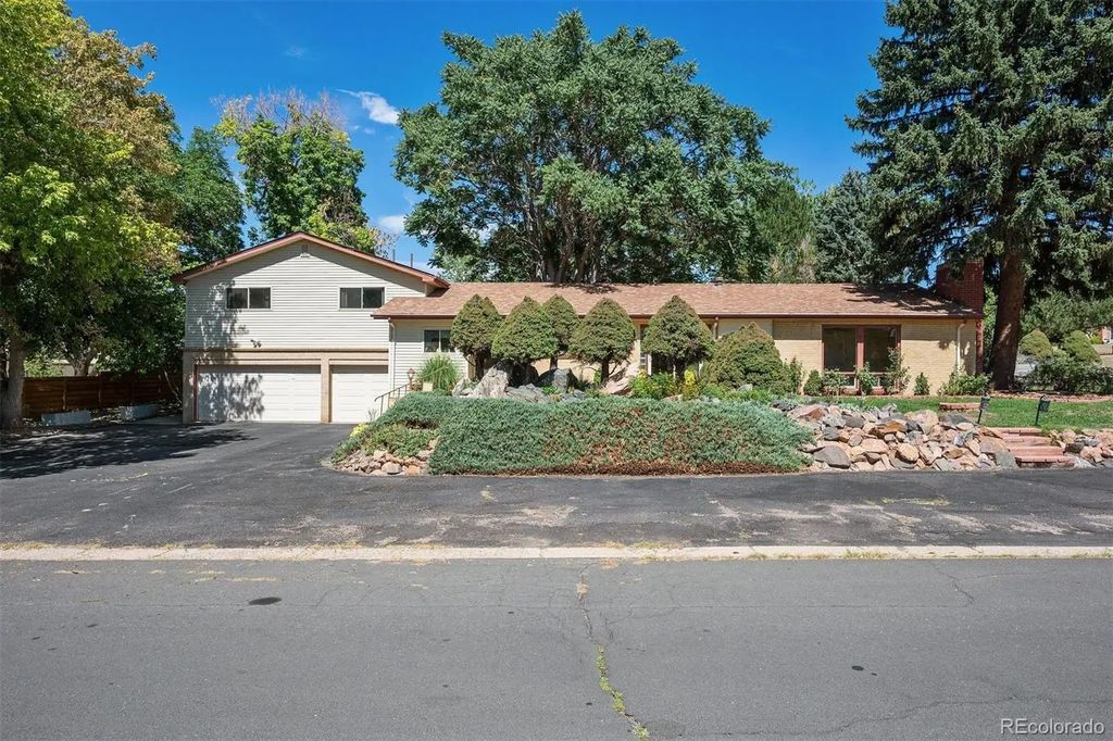 1995 S Newport Street, Denver