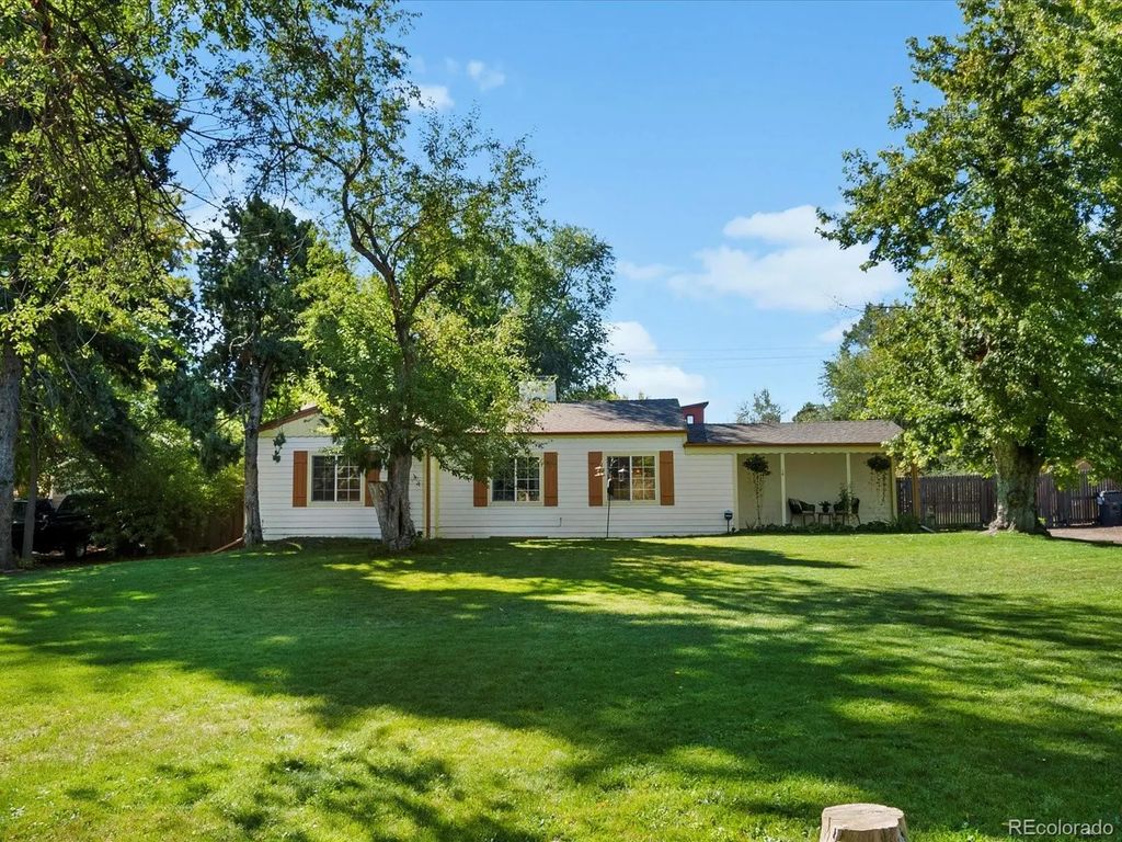 16 Lakewood Heights, Lakewood
