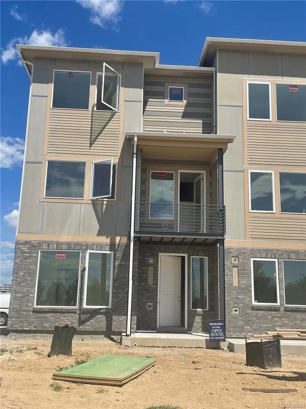 606 Cowbell Drive, Erie