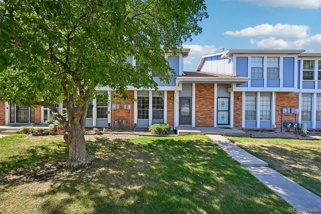 178 Paris Circle, Aurora