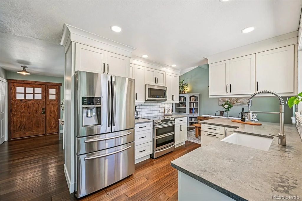 5873 W Maplewood Drive, Littleton