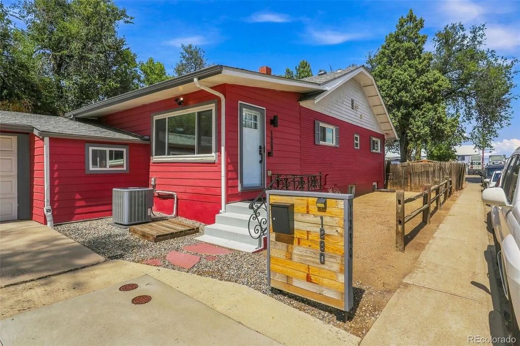 1280 W Oxford S Avenue, Englewood