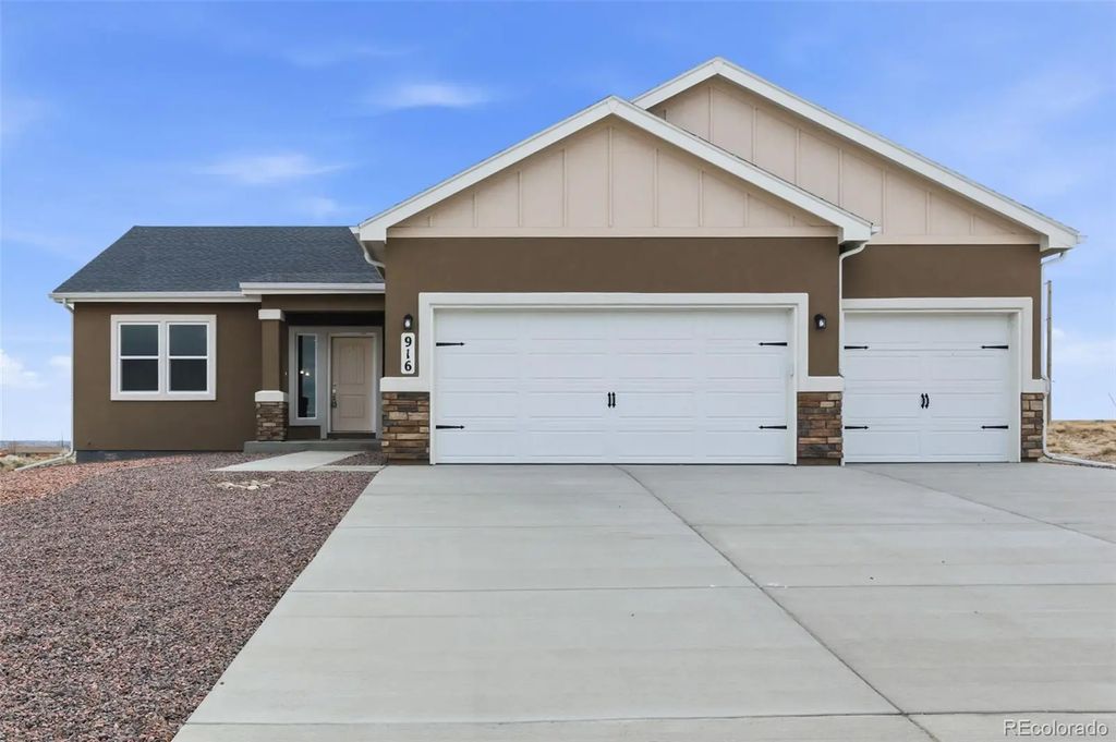 916 E Platteville, Pueblo West