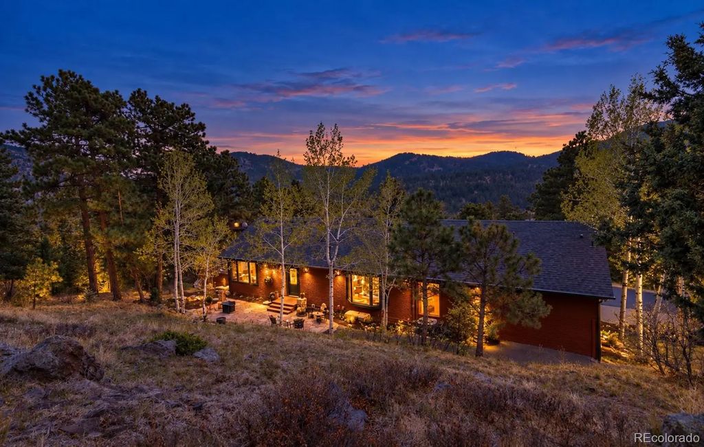 7008 Bluff Trail, Morrison