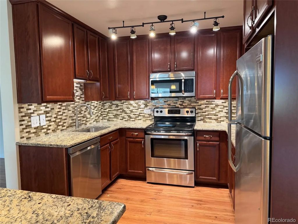 605 S Alton Way 9b, Denver