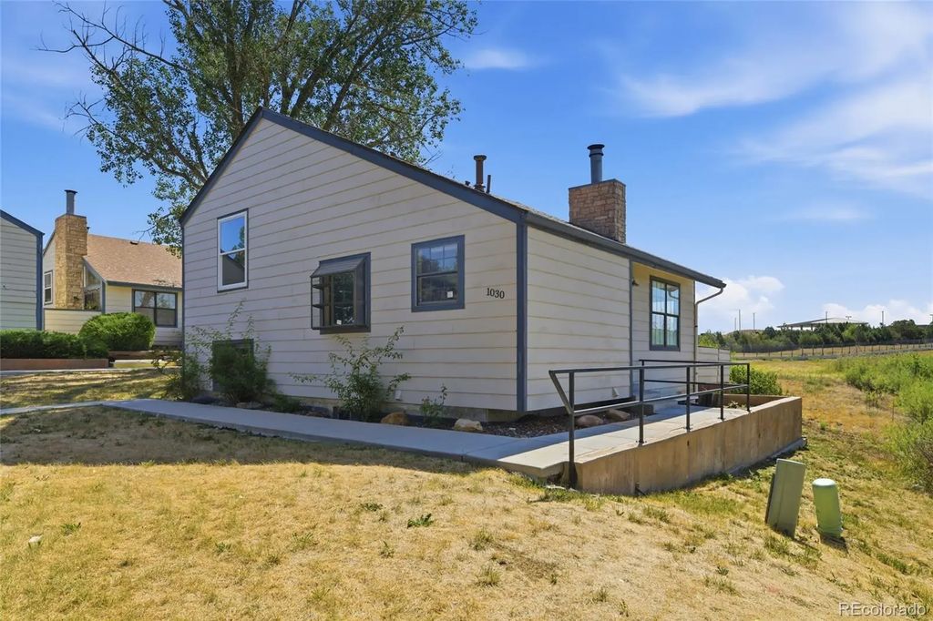 1030 S Zeno Way, Aurora