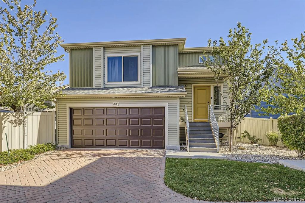 19196 E 55th Avenue, Denver
